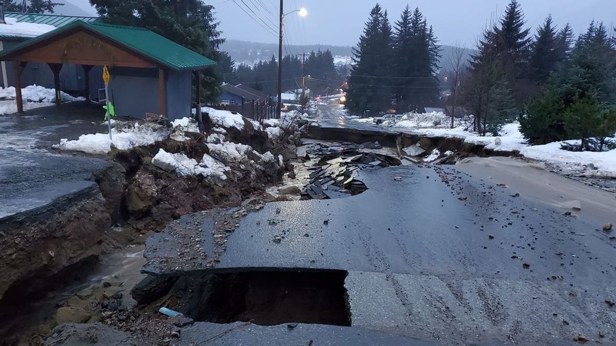 Las lluvias más fuertes de todos los tiempos abren el suelo en Alaska