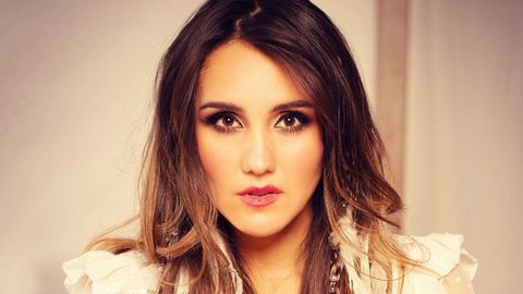 Dulce María (RBD) da a luz a su primera hija y la presenta - Divinity