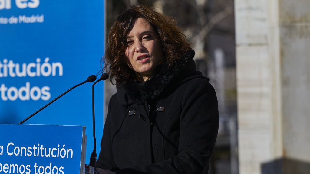 Ayuso carga contra Iglesias y llama a apartarle: "Hoy un chavista ha decidido quién está o no dentro de la democracia" Ayuso carga contra Iglesias y llama a apartarle: "Hoy un chavista ha decidido quién está o no dentro de la democracia"
