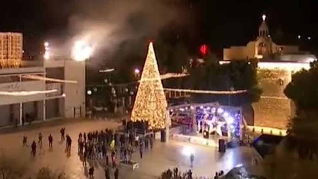 Belén da inicio a las celebraciones de Navidad con su tradicional encendido del árbol
