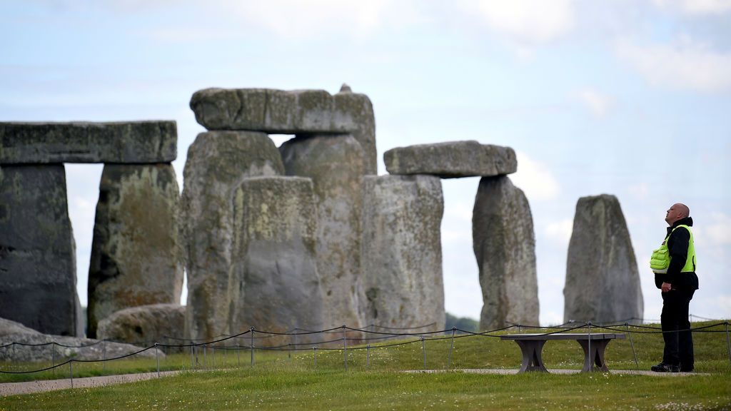 El túnel de la discordia bajo las piedras prehistóricas de Stonehenge El túnel de la discordia bajo las piedras prehistóricas de Stonehenge