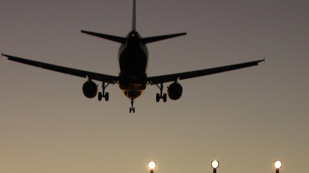 El ruido de los aviones por la noche puede aumentar las muertes por causa cardiovascular, según un estudio El ruido de los aviones por la noche puede aumentar las muertes por causa cardiovascular, según un estudio