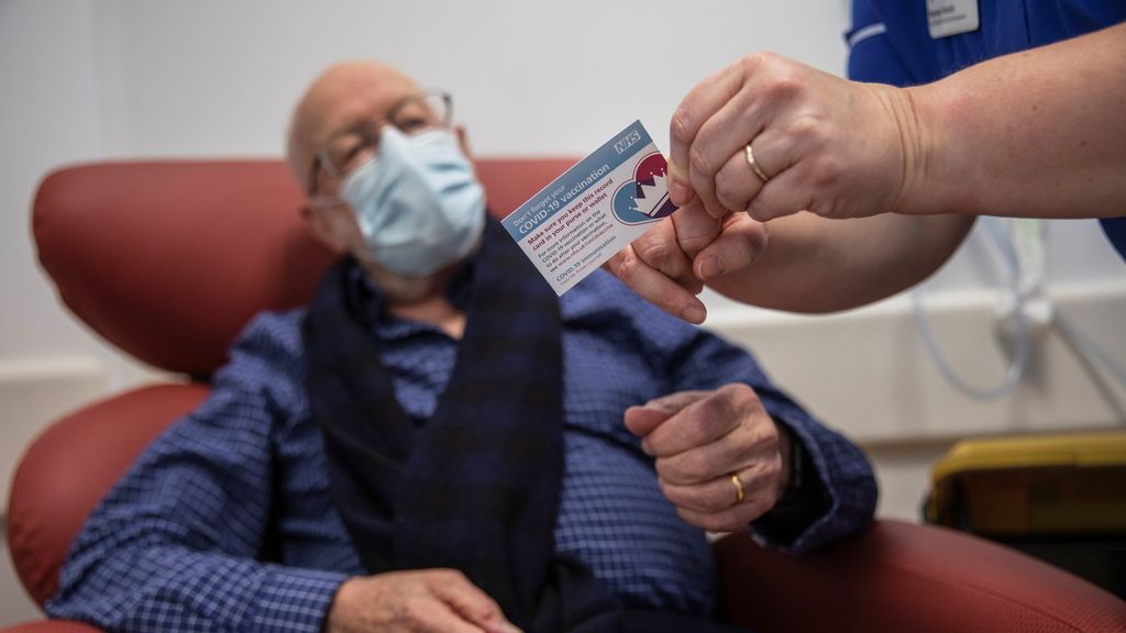 Euforia en Reino Unido ante las primeras vacunaciones contra el coronavirus