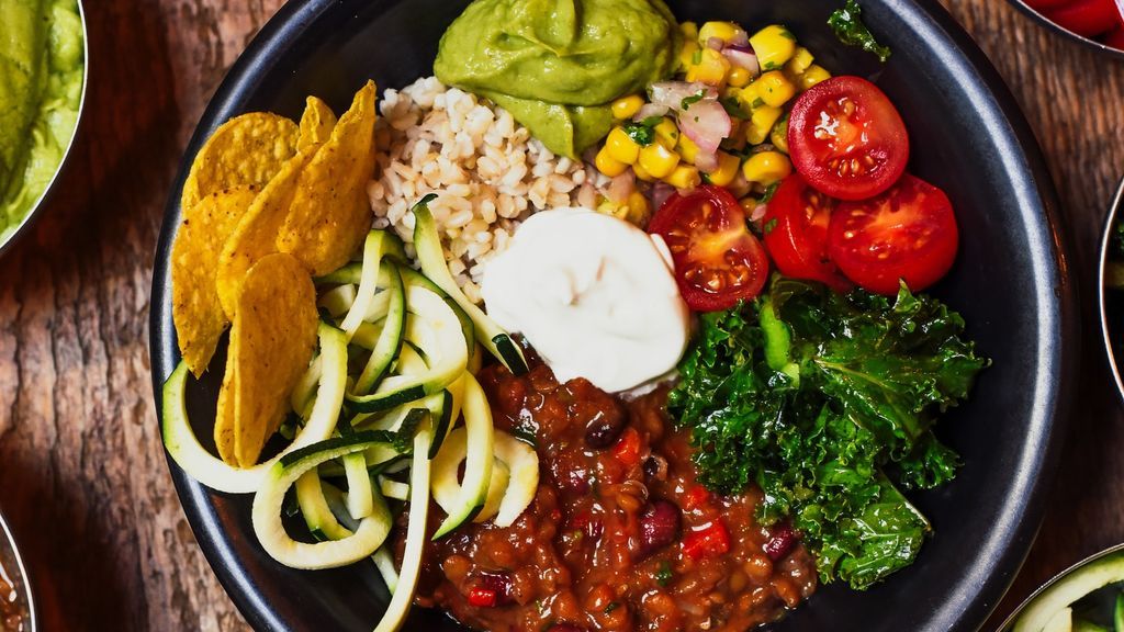 Buddha bowl: tres ideas para una comida rápida y completa