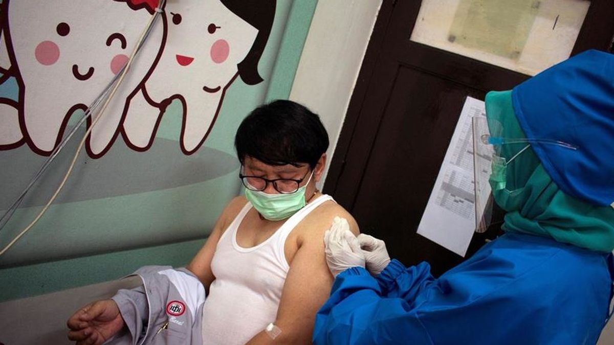 Ultima hora coronavirus: China vacunará "de urgencia" a 2 millones de personas ante un nuevo rebrote