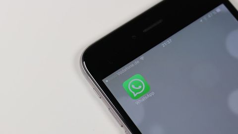 Lista De Moviles Que Se Quedan Sin Whatsapp En 2021 Telecinco