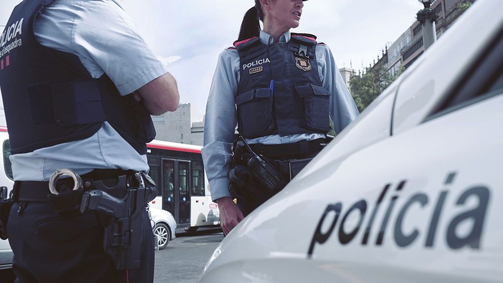 Pillada una mosso d'esquadra robando ropa en un centro comercial de Girona Pillada una mosso d'esquadra robando ropa en un centro comercial de Girona