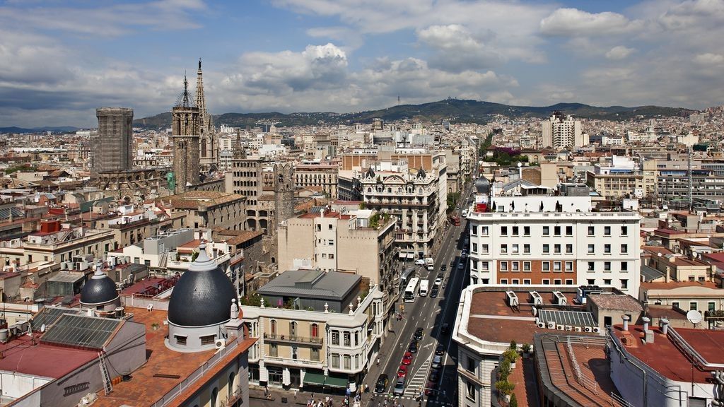 Cataluña registra 33 muertes y suma 1.446 contagios el día que da de alta a un centenar de afectados Cataluña registra 33 muertes y suma 1.446 contagios el día que da de alta a un centenar de afectados