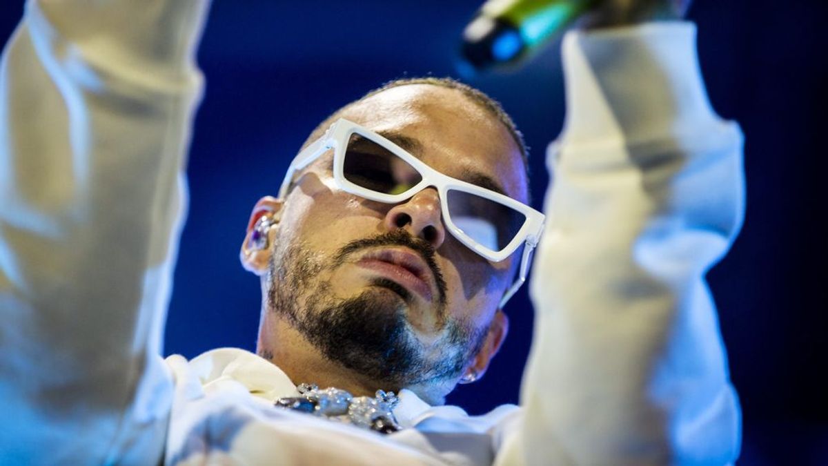 El presidente de Panamá, de la locura por comprar las zapatillas de J. Balvin: "No valen más que la vida" El presidente de Panamá, de la locura por comprar las zapatillas de J. Balvin: "No valen más que la vida"