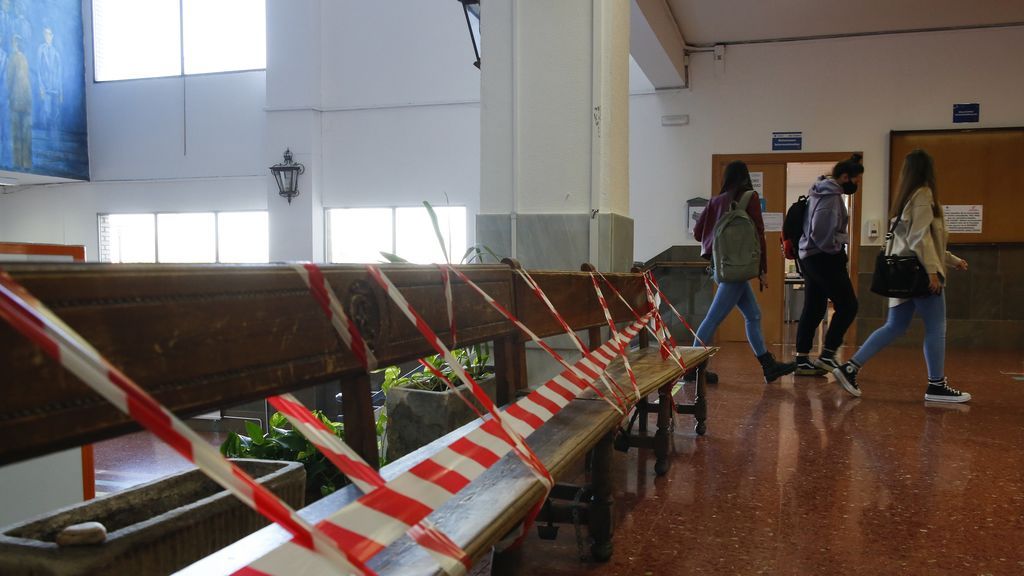 Ceuta anuncia test de antígenos gratis para todos los estudiantes que vuelvan por Navidad Ceuta anuncia test de antígenos gratis para todos los estudiantes que vuelvan por Navidad