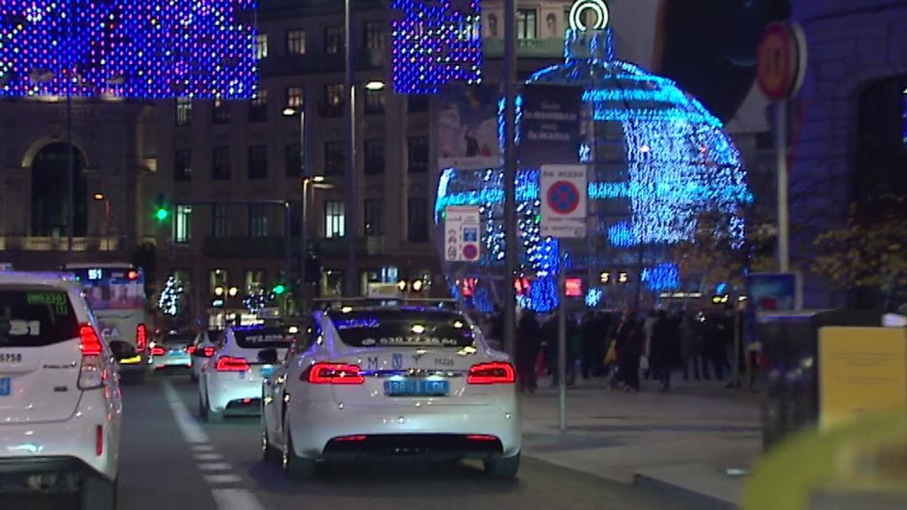 Recorrido en taxis por la iluminación navideña de Madrid