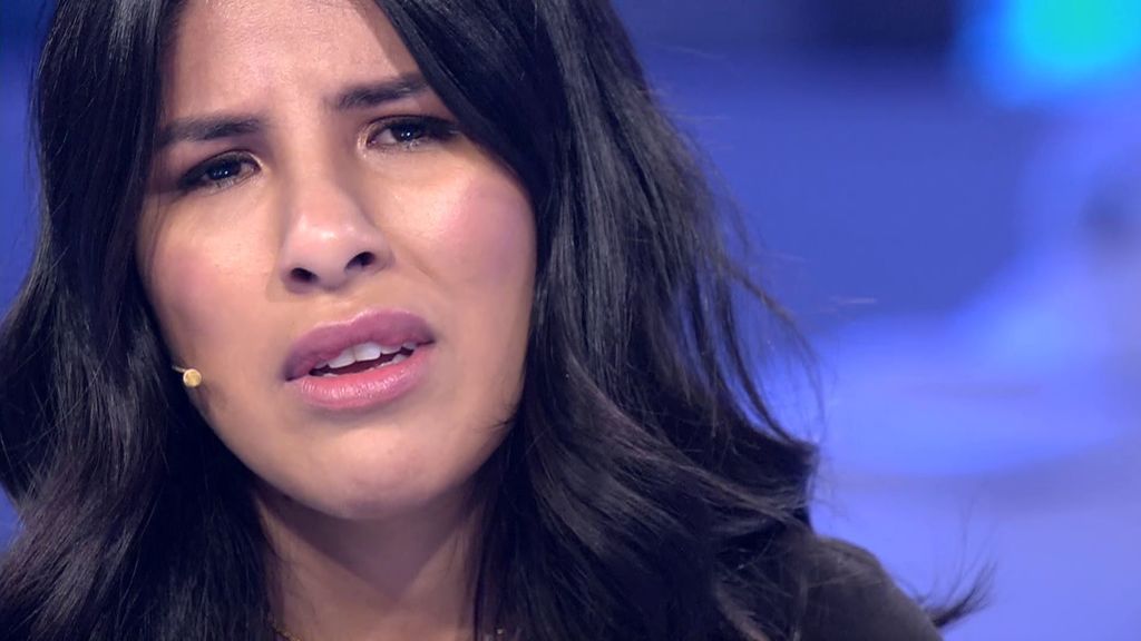 Isa Pantoja llora al hablar de su hijo Albertito