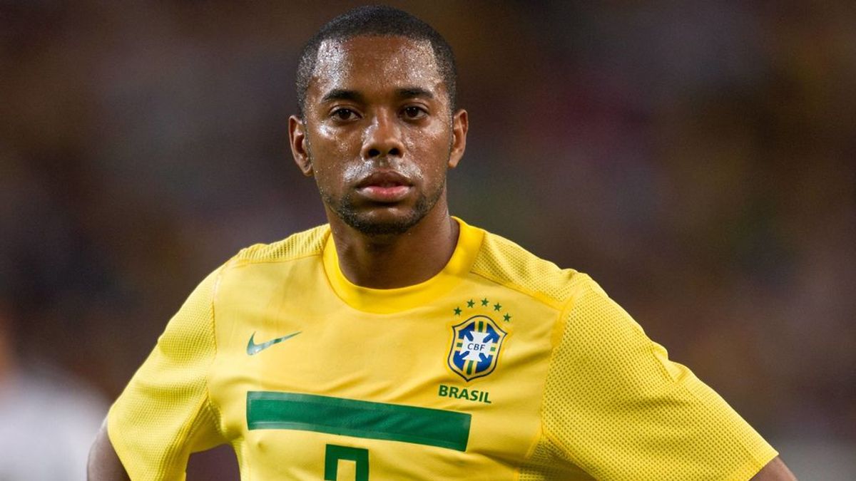 Robinho vive en Brasil, que no extradita a sus ciudadanos.