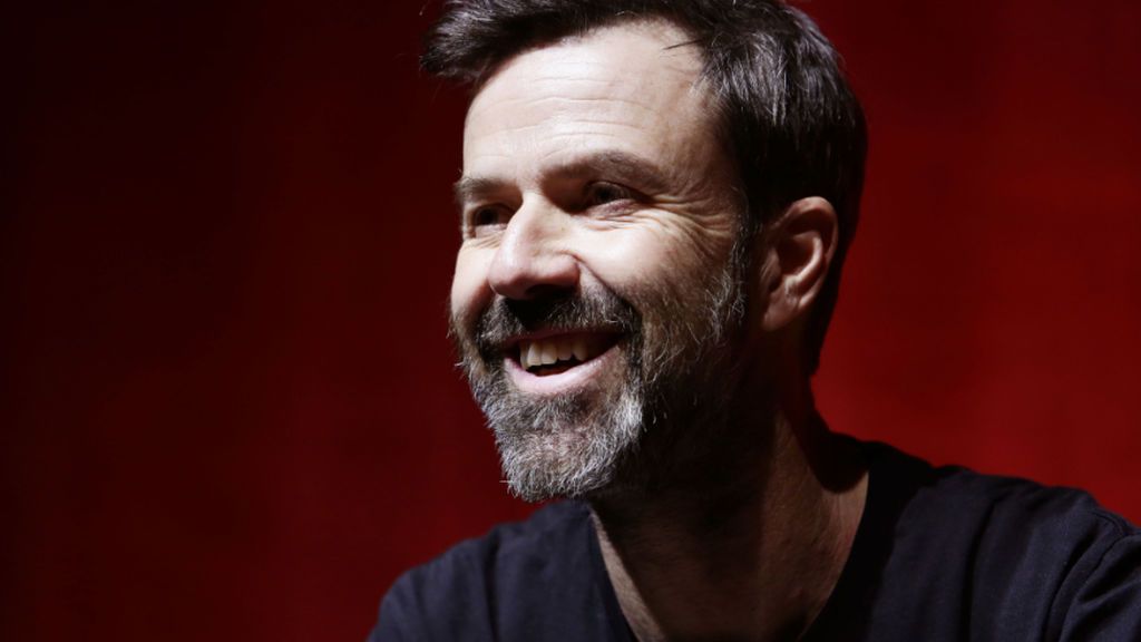Jarabe de Palo publica un videoclip inédito de Pau Donés con un mensaje optimista: "La vida vale la pena" Jarabe de Palo publica un videoclip inédito de Pau Donés con un mensaje optimista: "La vida vale la pena"