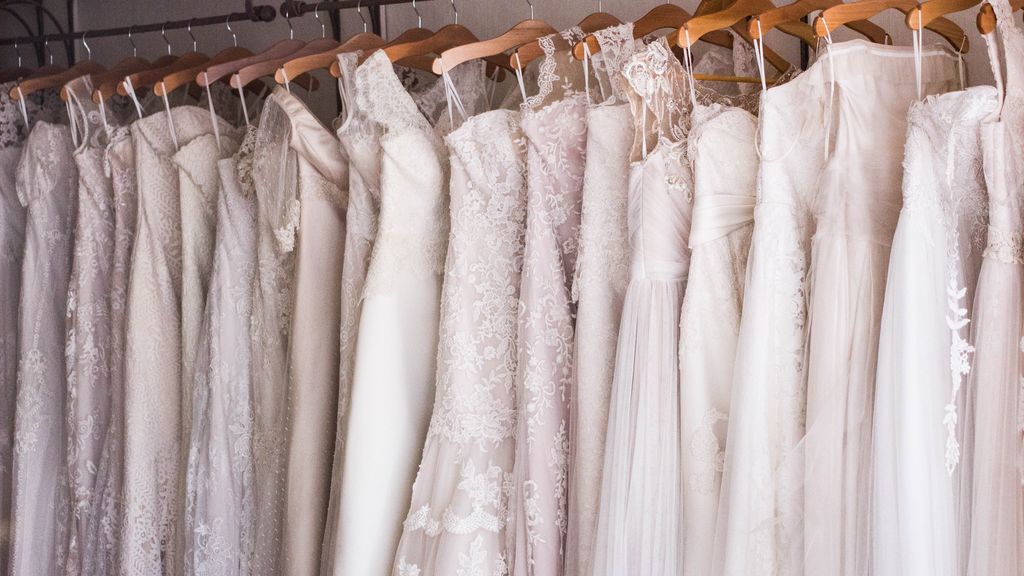 Así hay que guardar el vestido de novia para que no se estropee ni se ponga amarillo
