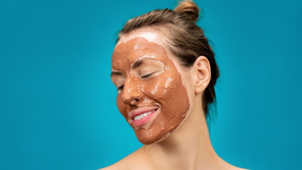Mascarillas de barro: ¿qué beneficios tiene el barro en la cara?