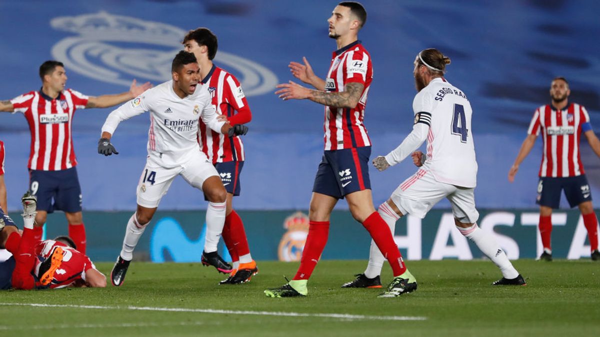 El Real Madrid da un golpe encima de la mesa y se lleva el derbi ante el Atlético de Madrid (2-0) El Real Madrid da un golpe encima de la mesa y se lleva el derbi ante el Atlético de Madrid (2-0)
