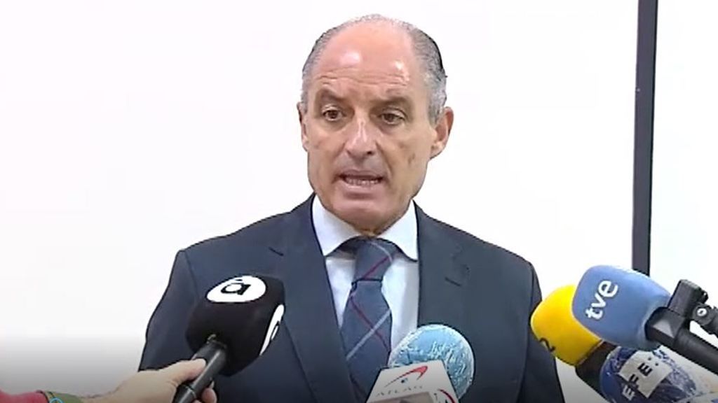 Camps, sobre sus avatares con la Justicia: "Esto es novela negra, negra negrísima" Camps, sobre sus avatares con la Justicia: "Esto es novela negra, negra negrísima"