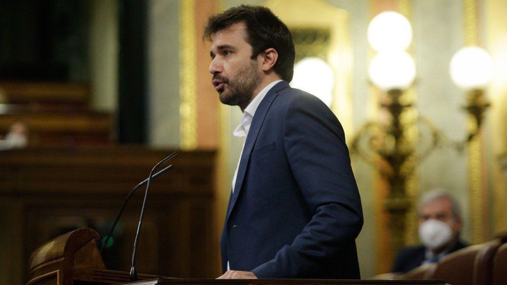 Podemos considera "especialmente grave" que Casado pida desobedecer la 'Ley Celaá' Podemos considera "especialmente grave" que Casado pida desobedecer la 'Ley Celaá'