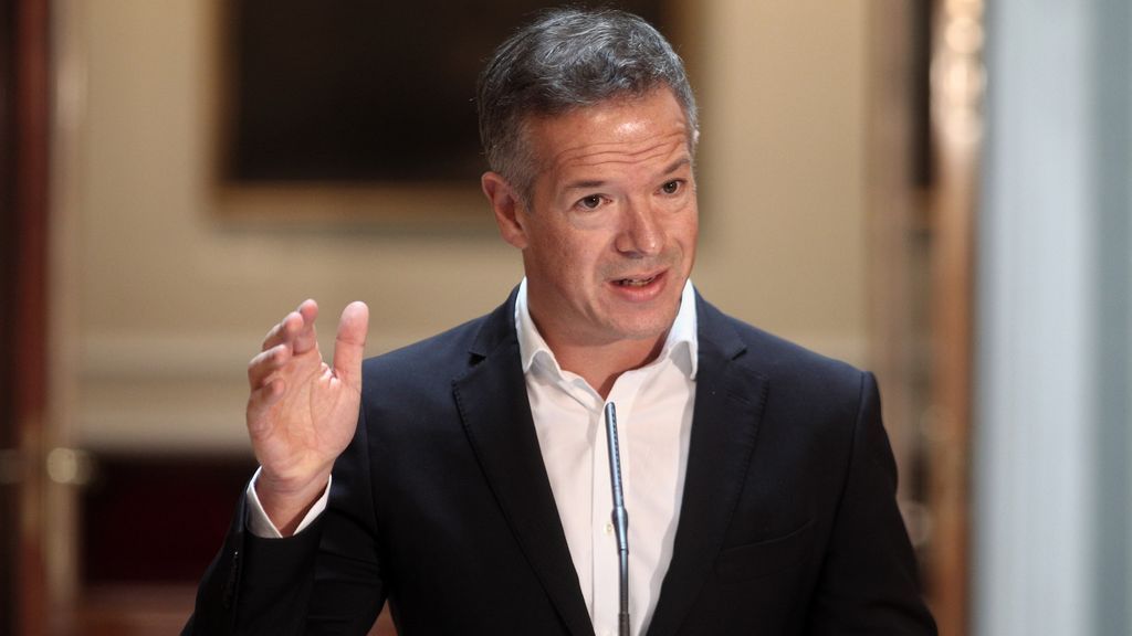 El PSOE acusa a Casado de ser "un experto en trampas educativas" por querer sortear la 'Ley Celaá' El PSOE acusa a Casado de ser "un experto en trampas educativas" por querer sortear la 'Ley Celaá'