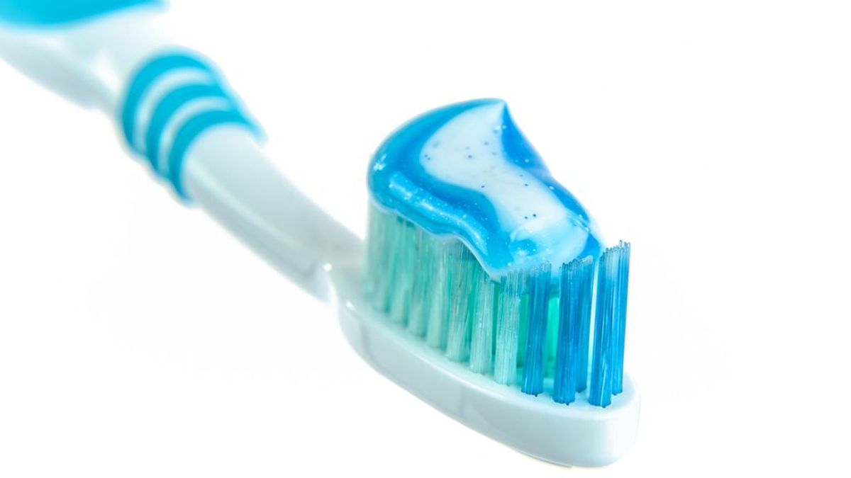 Los dentífricos con zinc o estaño y los enjuagues con cloruro de cetilpiridinio neutralizan el 99,9% del virus