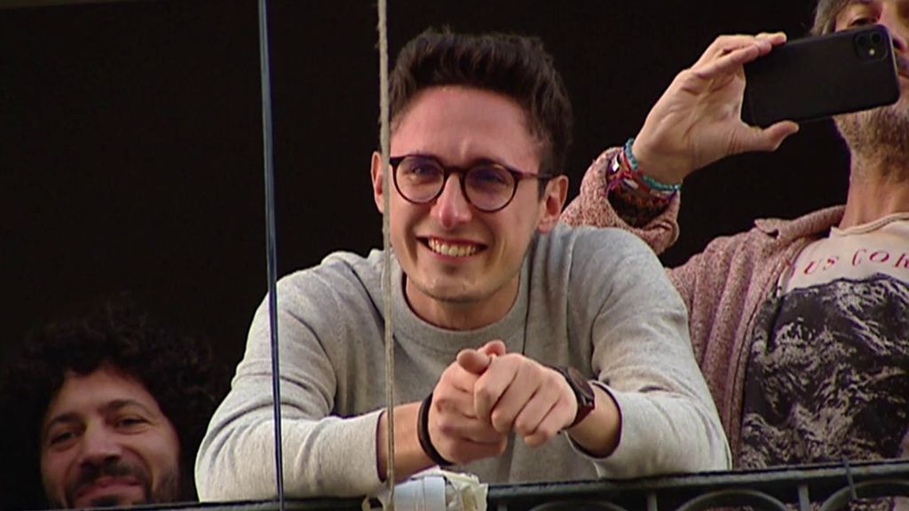 La tierna historia de una amistad en plena pandemia entre unos jóvenes erasmus y sus vecinos