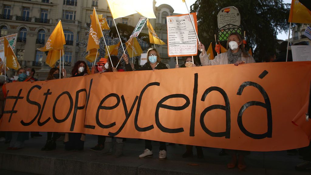 La concertada se concentra este miércoles ante el Senado, donde continúa el trámite de la 'Ley Celaá' La concertada se concentra este miércoles ante el Senado, donde continúa el trámite de la 'Ley Celaá'