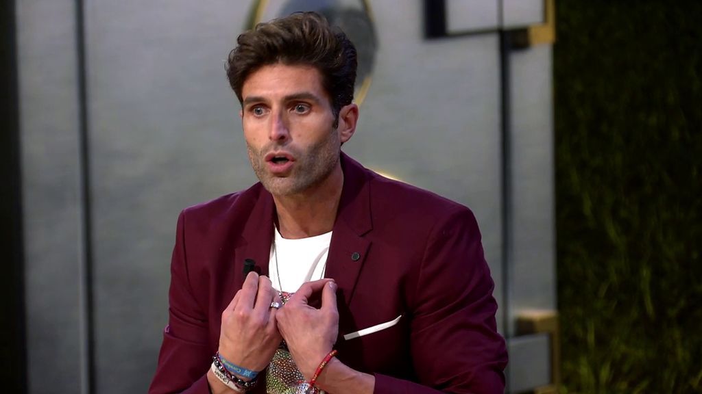 Efren da explicaciones a Marta López