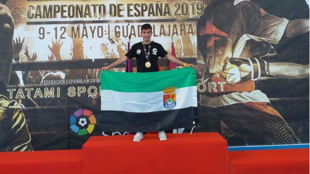 Muere a los 19 años el campeón de España de kickboxing de un disparo en un accidente de caza Muere a los 19 años el campeón de España de kickboxing de un disparo en un accidente de caza
