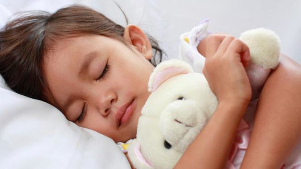 La apnea del sueño se da en bebés que presentan unas amígdalas más grandes de lo normal.