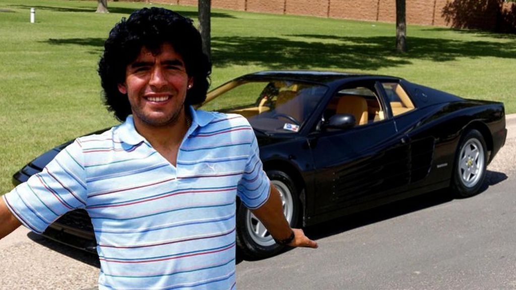 Historia del F40: el día que Maradona quiso un Ferrari de color negro.
