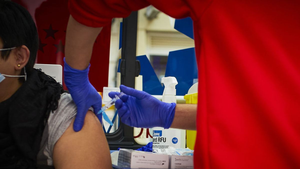 Los intensivistas desmienten el bulo de que la vacuna de la gripe sea perjudicial en caso de covid Los intensivistas desmienten el bulo de que la vacuna de la gripe sea perjudicial en caso de covid