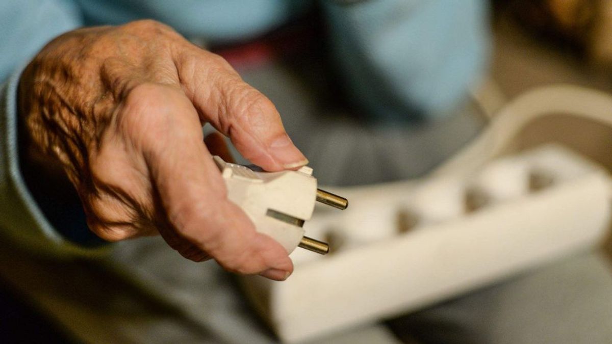 Gobierno prohibirá por ley el corte de la luz a consumidores vulnerables Gobierno prohibirá por ley el corte de la luz a consumidores vulnerables