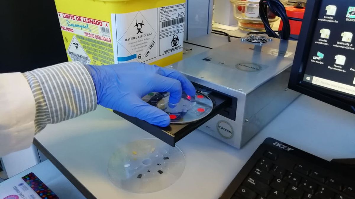 Lector de DVD que permite detectar el coronavirus en sangre o saliva en 30 minutos Lector de DVD que permite detectar el coronavirus en sangre o saliva en 30 minutos