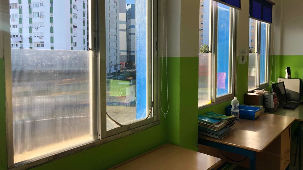 El sistema ‘low cost’ de un cole de Cádiz para ventilar las aulas sin pasar frío El sistema ‘low cost’ de un cole de Cádiz para ventilar las aulas sin pasar frío