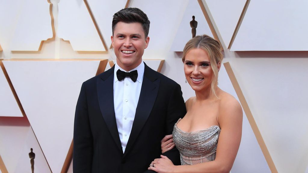 El año pasado se comprometió con el cómico Colin Jost.