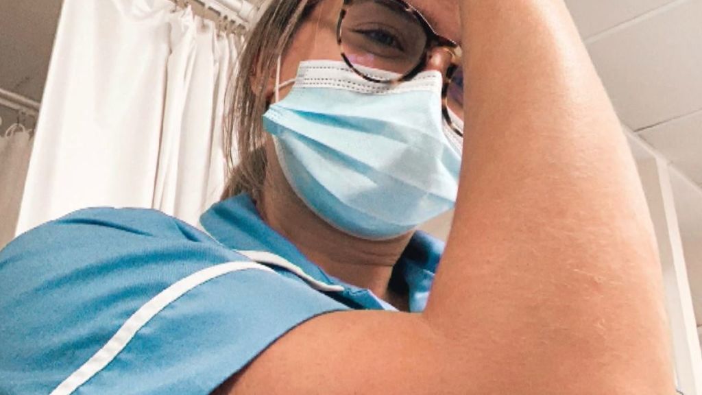 Adriana, la enfermera española que ya se vacunó contra el covid