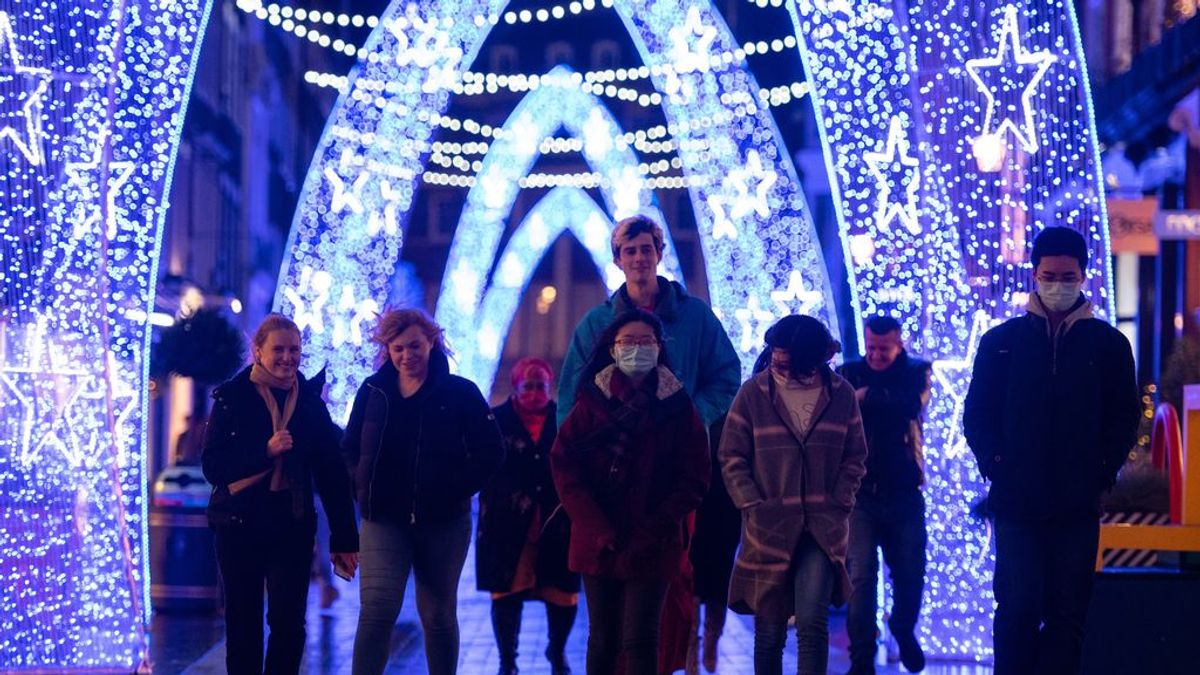 Sanidad y autonomías asumen medidas más duras en Navidad: confinamientos, reuniones y toques de queda Sanidad y autonomías asumen medidas más duras en Navidad: confinamientos, reuniones y toques de queda