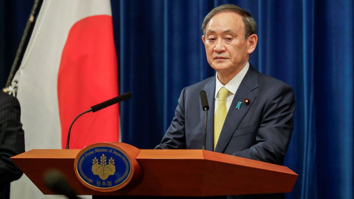 El primer ministro de Japón incumple en una cena sus propias recomendaciones frente a la pandemia El primer ministro de Japón incumple en una cena sus propias recomendaciones frente a la pandemia