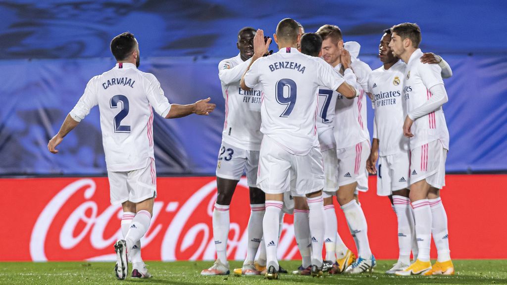 El Real Madrid amplía su buena racha con una victoria ante el Athletic con goles de Benzema y Kroos (3-1)