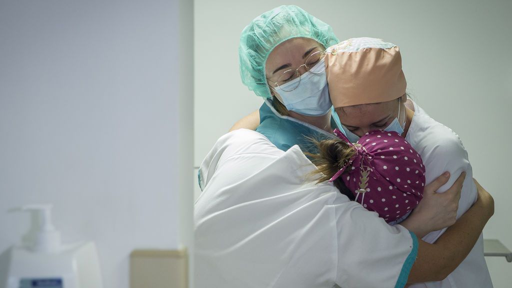 Tres de cada cuatro sanitarios infectados en la primera ola eran mujeres Tres de cada cuatro sanitarios infectados en la primera ola eran mujeres