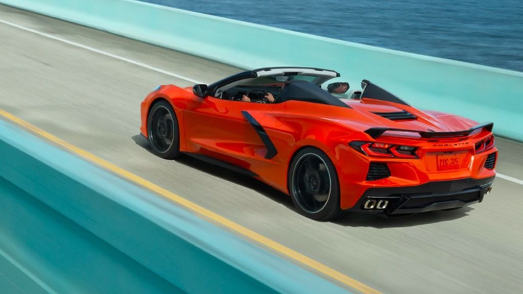 Chevrolet Corvette C8 Stingray vs Porsche 911 Carrera S: comparamos los dos superdeportivos