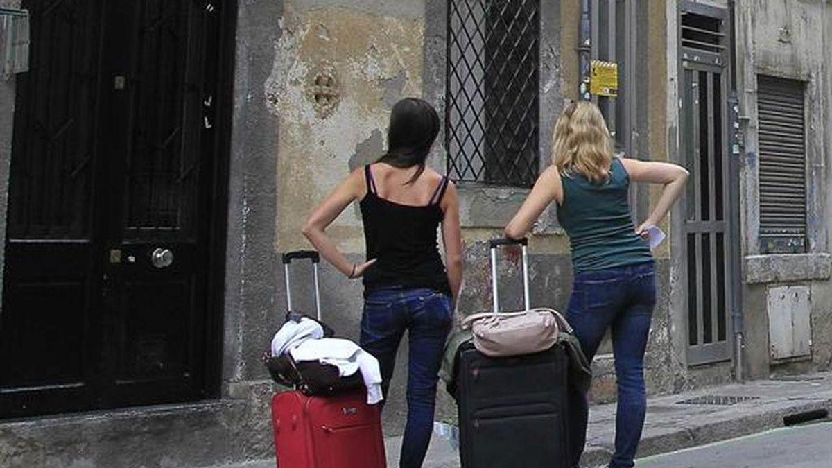 España tiene 321.000 viviendas turísticas que ofrecen más de 1,6 millones de plazas, según el INE España tiene 321.000 viviendas turísticas que ofrecen más de 1,6 millones de plazas, según el INE