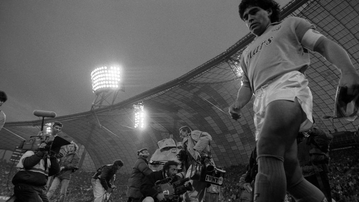 La Justicia argentina prohíbe incinerar el cuerpo de Maradona tras el aluvión de pruebas de paternidad La Justicia argentina prohíbe incinerar el cuerpo de Maradona tras el aluvión de pruebas de paternidad