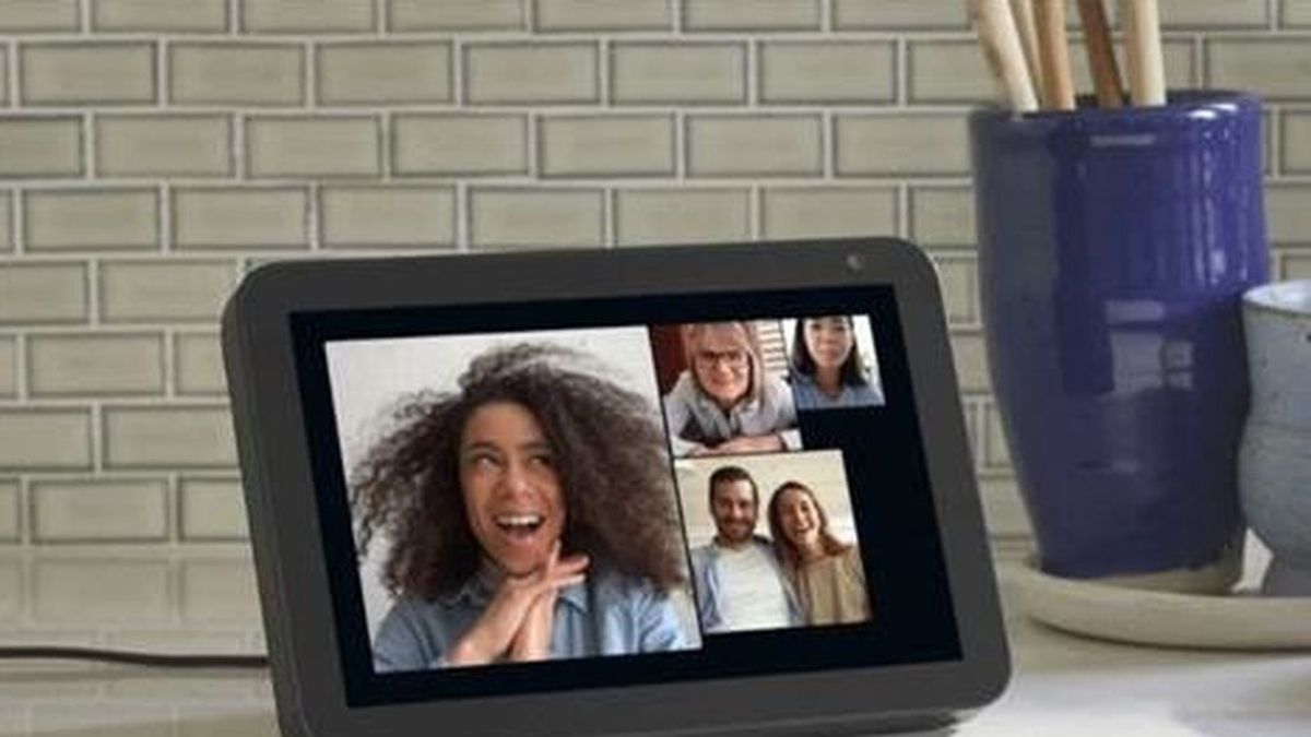 "Alexa, llama a mi familia": el asistente virtual de Amazon ya permite videollamadas en grupo "Alexa, llama a mi familia": el asistente virtual de Amazon ya permite videollamadas en grupo