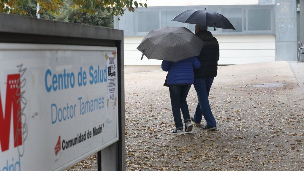 Madrid supera los 2.000 contagios por cuarto día consecutivo y suma 19 muertos Madrid supera los 2.000 contagios por cuarto día consecutivo y suma 19 muertos