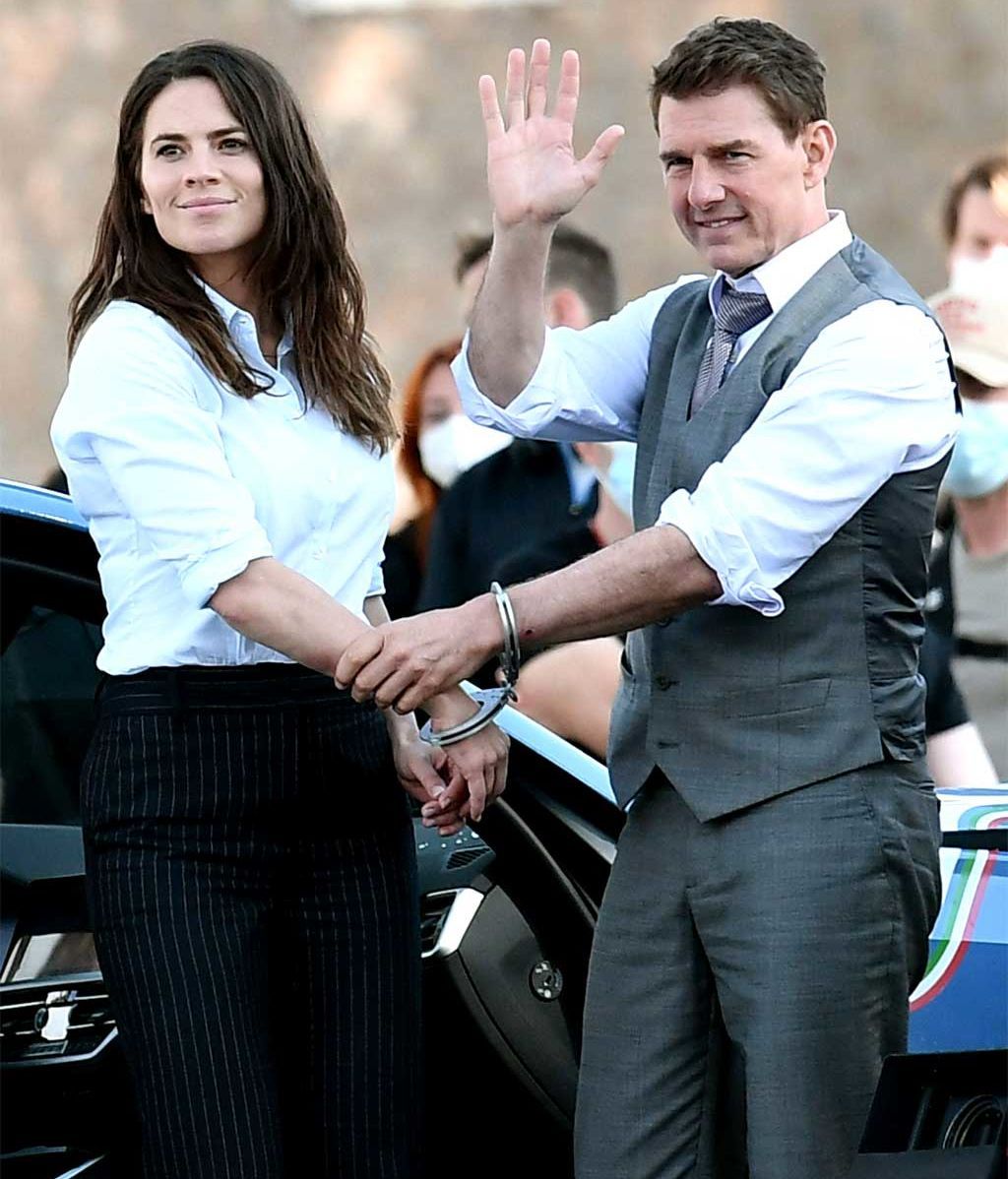 Tom Cruise y Hayley Atwell, en el rodaje de 'Misión Imposible 7'