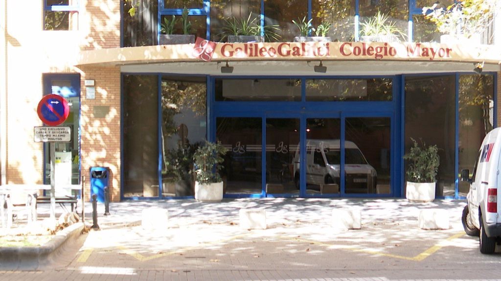 Disuelven una fiesta con 200 estudiantes en un colegio mayor de Valencia Disuelven una fiesta con 200 estudiantes en un colegio mayor de Valencia