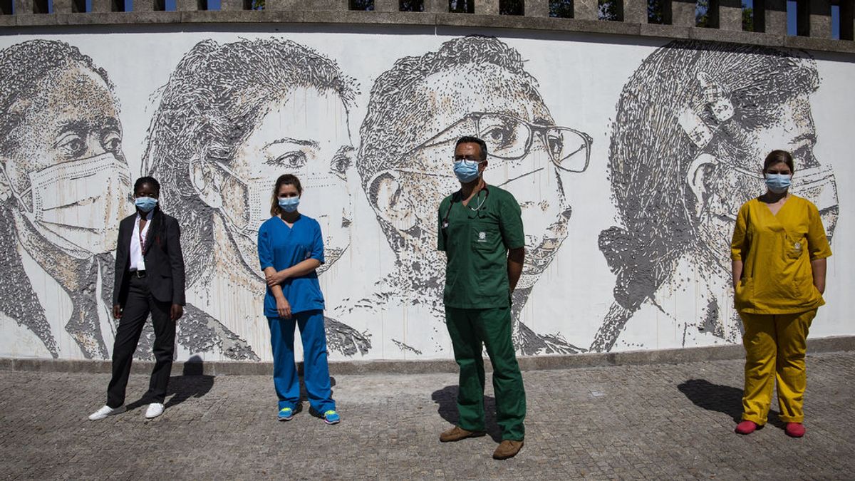 Portugal premiará con un bono de media nómina a casi 25.000 sanitarios de primera línea contra la COVID-19 Portugal premiará con un bono de media nómina a casi 25.000 sanitarios de primera línea contra la COVID-19