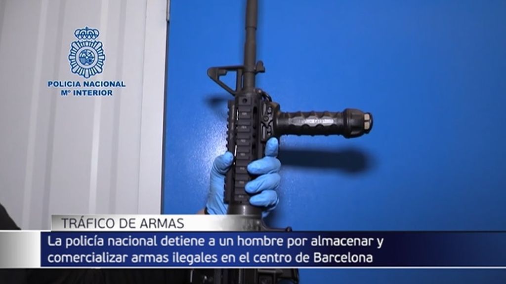 A prisión por fabricar armas de fuego y almacenarlas en un trastero de Barcelona A prisión por fabricar armas de fuego y almacenarlas en un trastero de Barcelona
